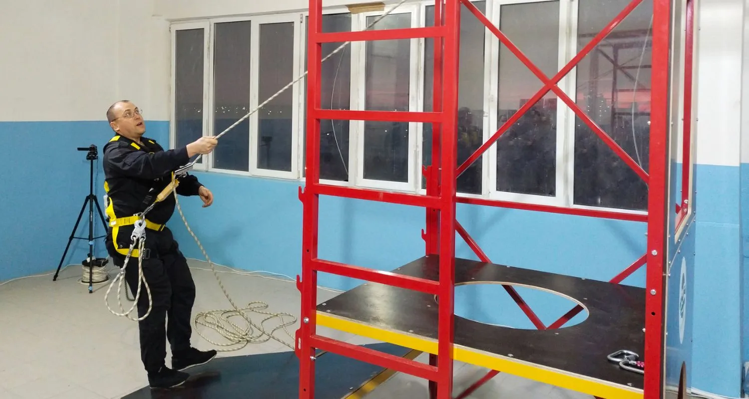 высотные и работы в ограниченных и замкнутых пространствах